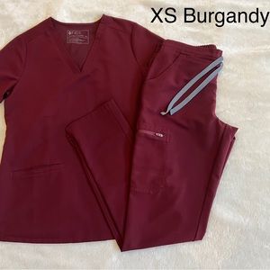 Figs scrub set Burgundy XS